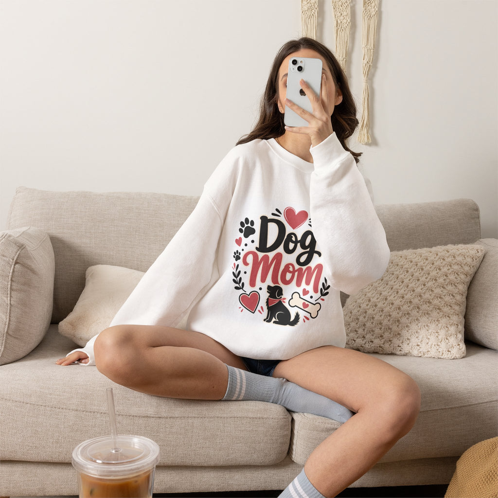 Dog-Mom-Sweatshirt weiß – Motiv Pfoten & Herzen (Allover)