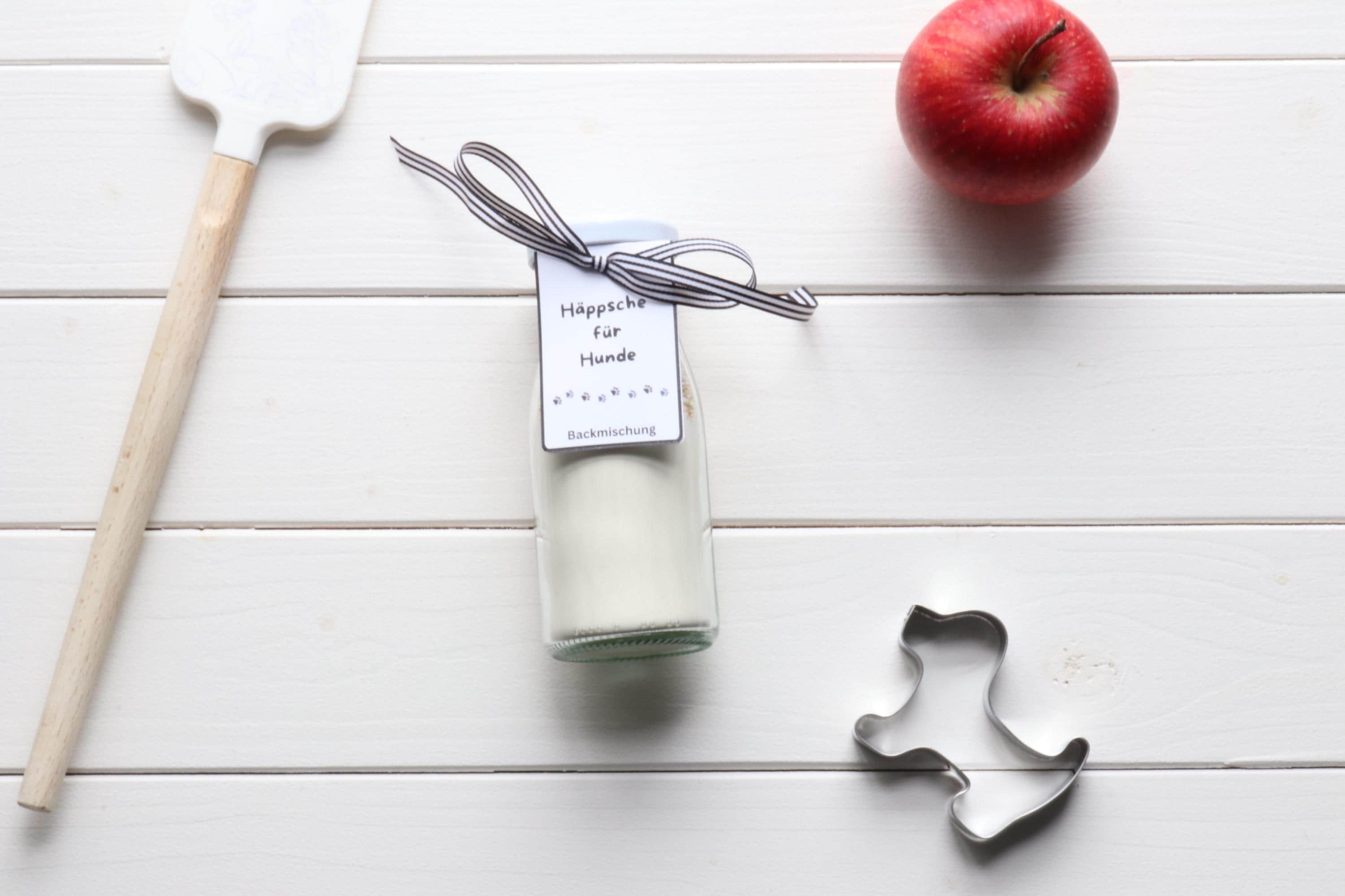 Hundekekse Backmischung mit Ausstechform als Hund, Tiernahrung, Hundeleckerlies, Backmischung im Glas, ideal als Geschenk,