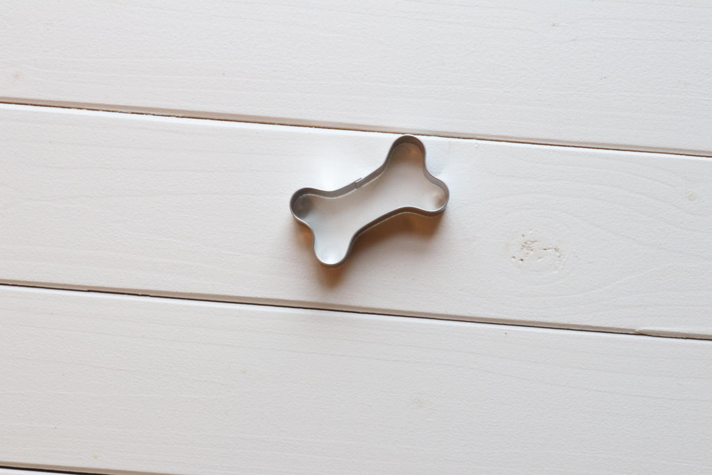 Hundekekse Backmischung mit Ausstechform als Knochen, Tiernahrung, Hundeleckerlies, Backmischung im Glas, ideal als Geschenk,